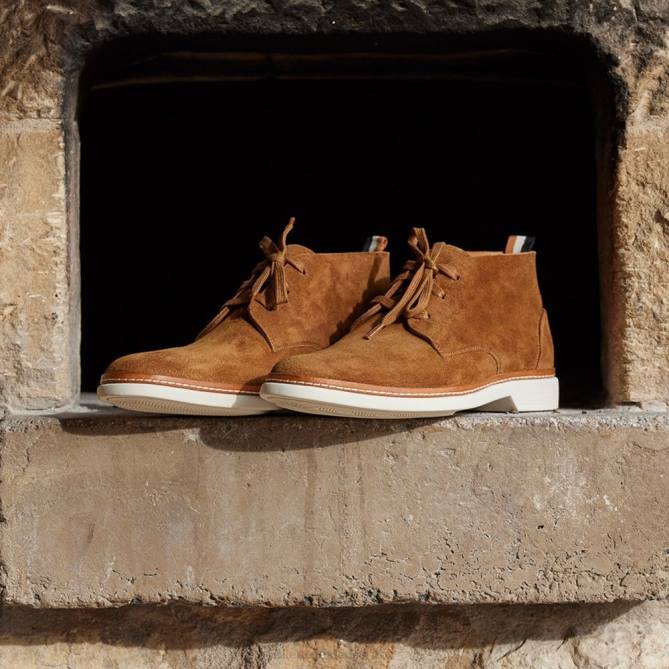 Allen Edmonds homens chukka de camurça mais selvagem 68T8D430 bolota castanho claro
